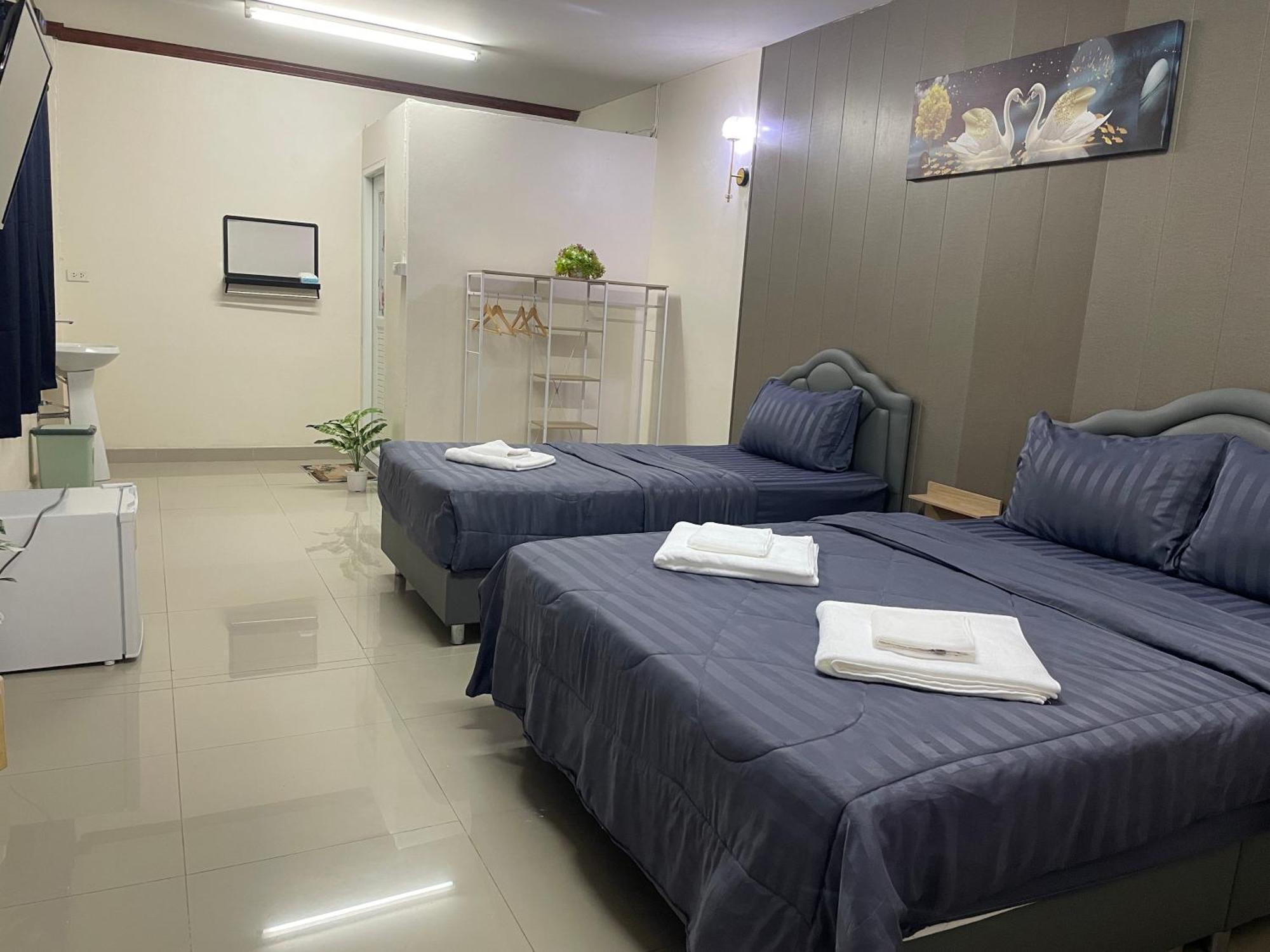2B Cozy Hostel ตรัง Ngoại thất bức ảnh