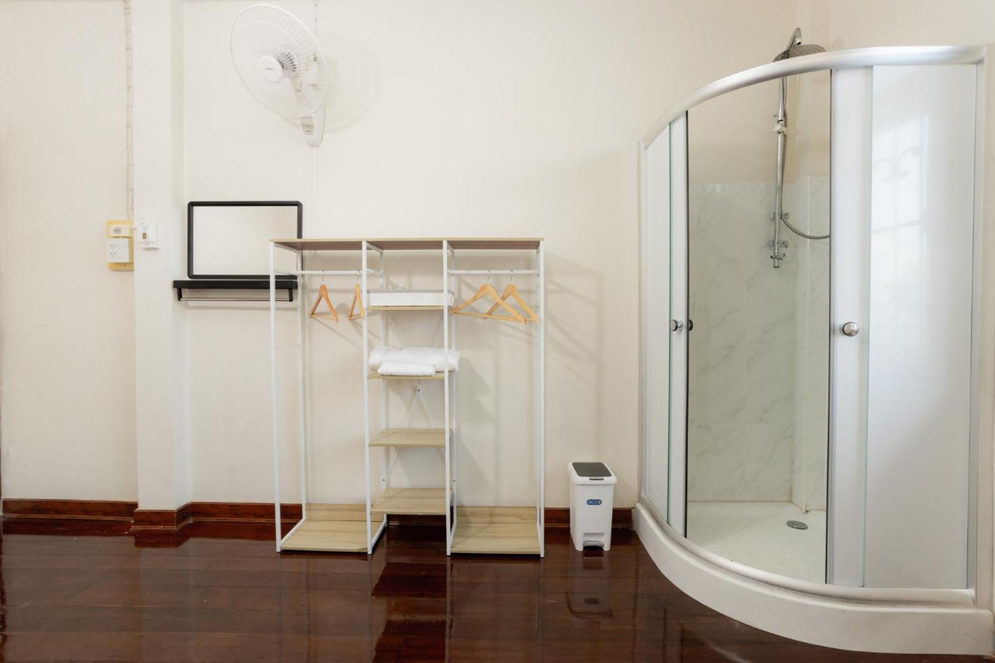 2B Cozy Hostel ตรัง Ngoại thất bức ảnh