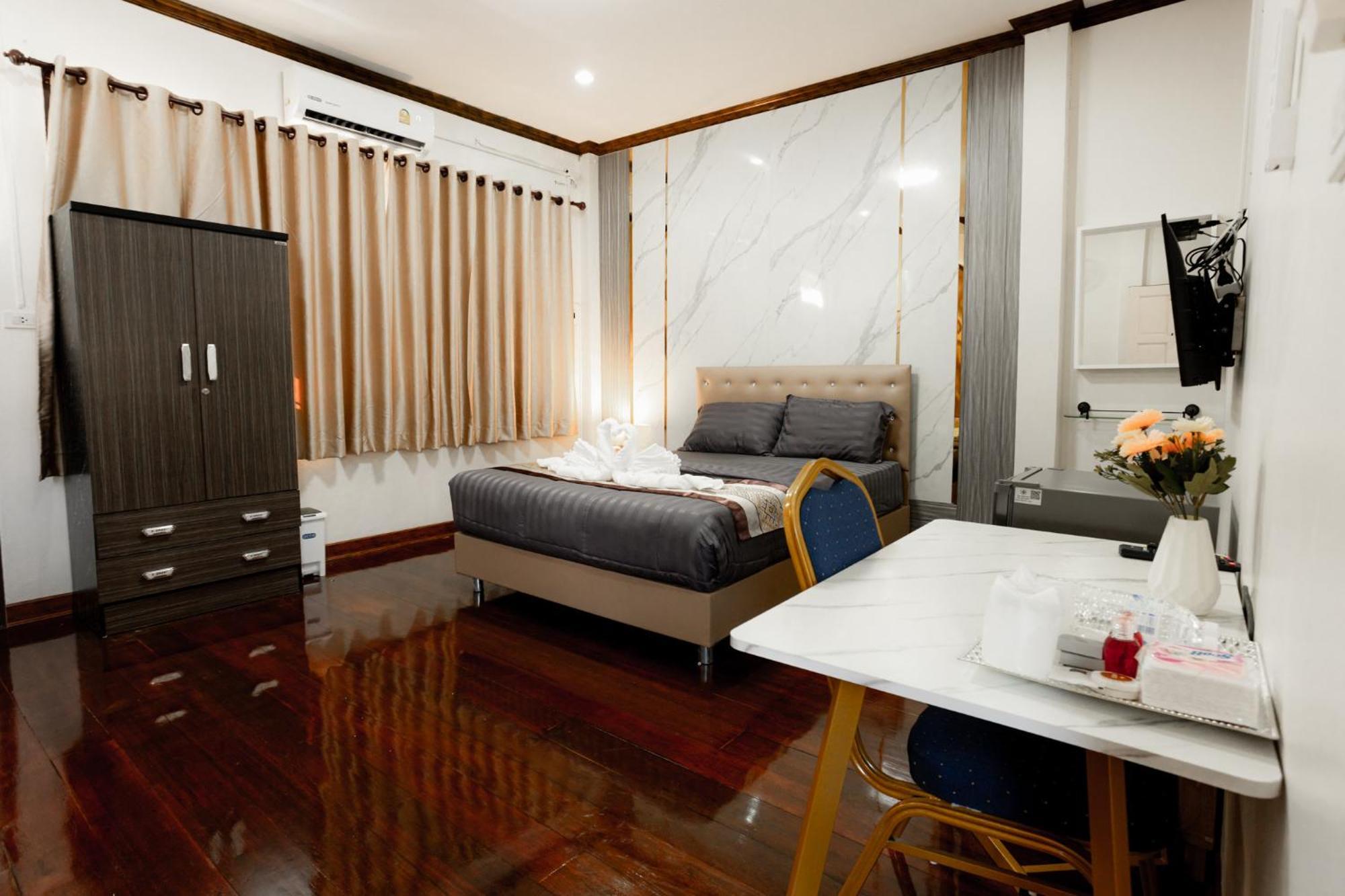 2B Cozy Hostel ตรัง Ngoại thất bức ảnh